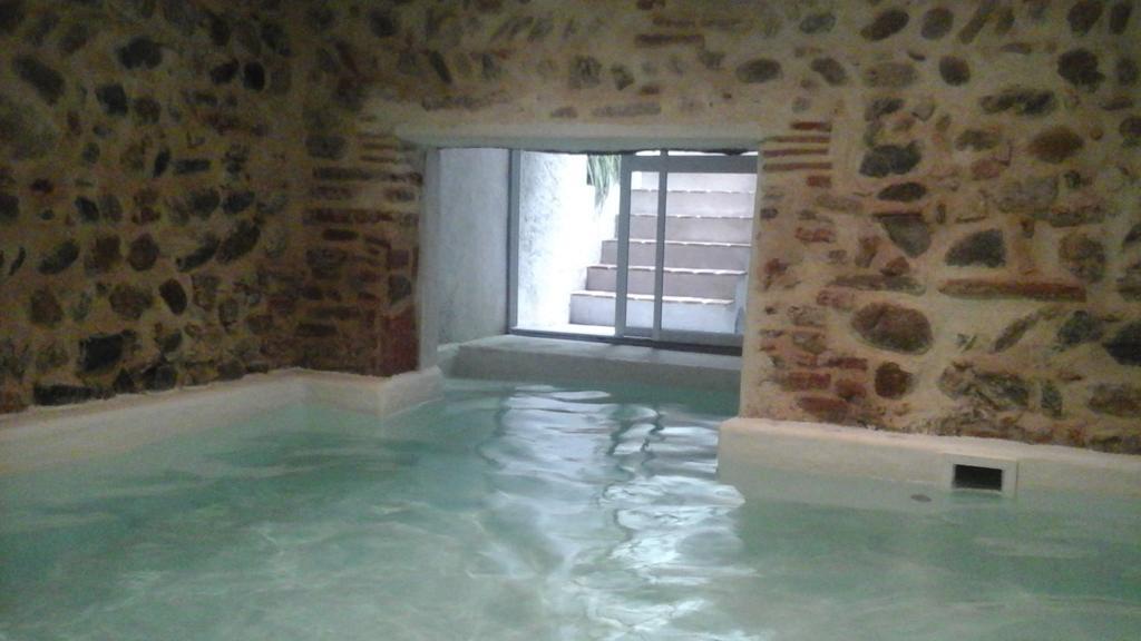 Le Presbytere Bed & Breakfast Rivesaltes Exterior photo